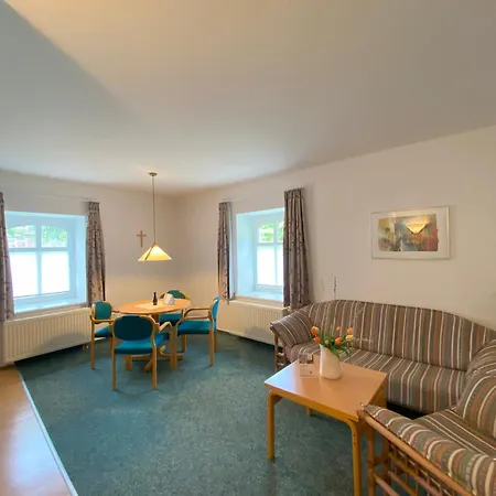 Hotel Bildungsgut *