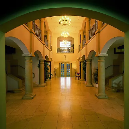 Bildungsgut Hotel *