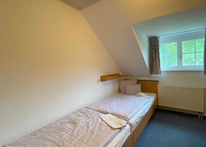 Bildungsgut * Schmochtitz