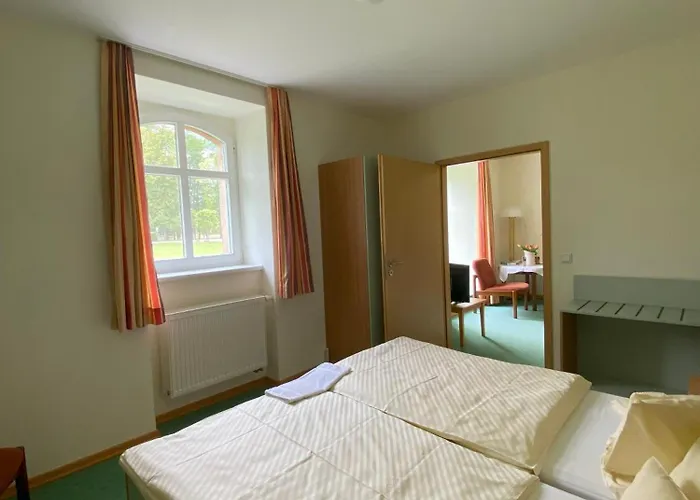 Bildungsgut * Schmochtitz